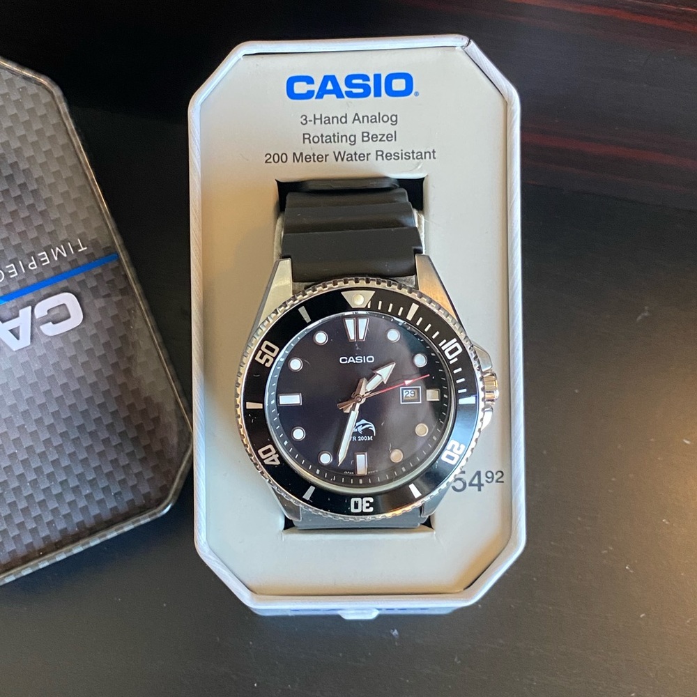 Casio MDV106-1A “Duro”